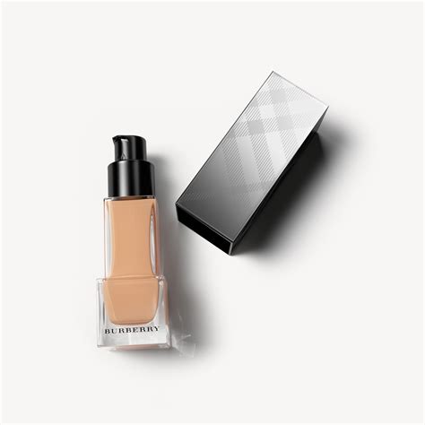 burberry fresh glow foundation|Burberry fresh glow liquid foundation.